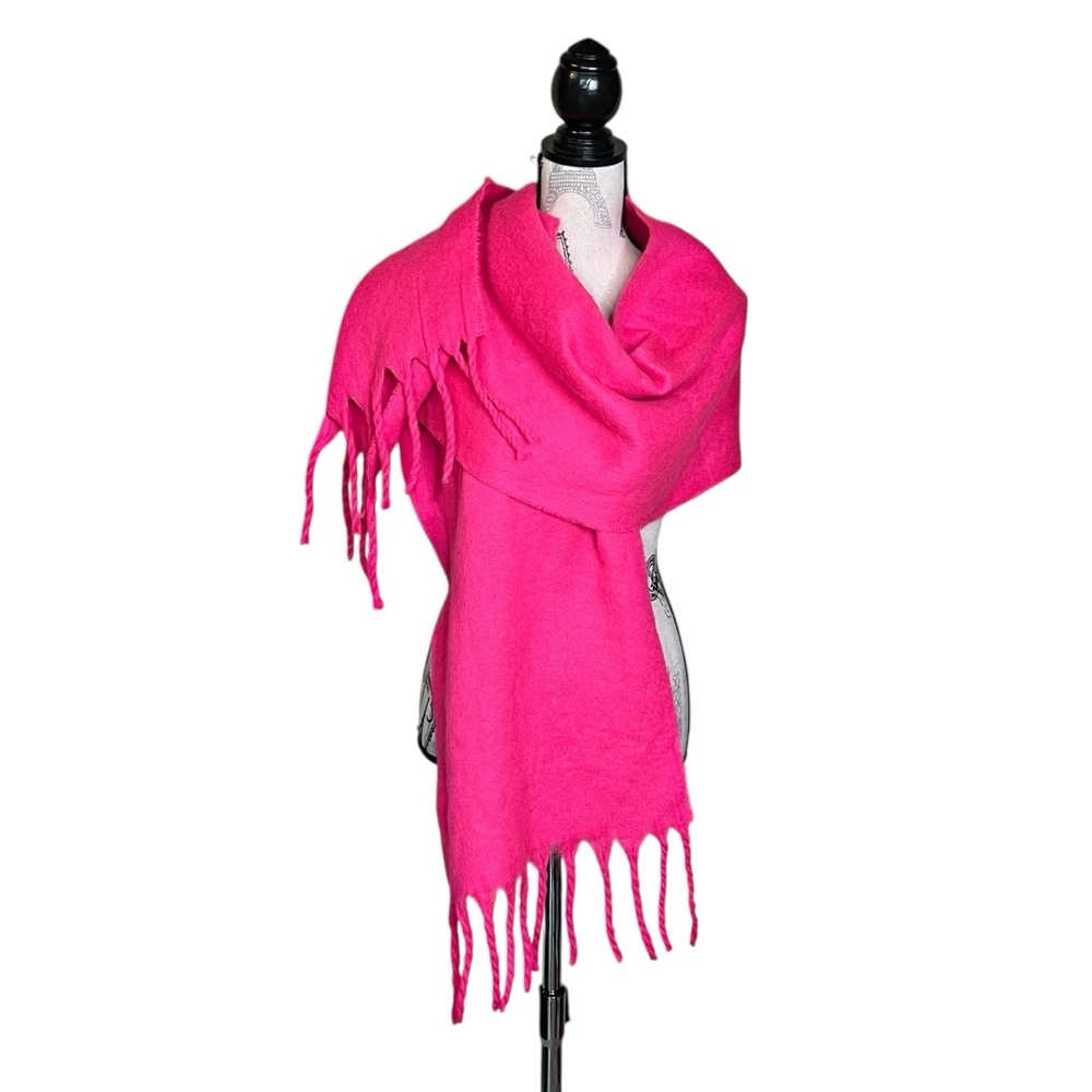 GAP 14”x85” Hot Pink Fringe Cozy‎ Wrap Scarf
